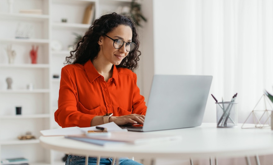 How an Advanced Document Management System Improves Productivity and Collaboration in Remote Work